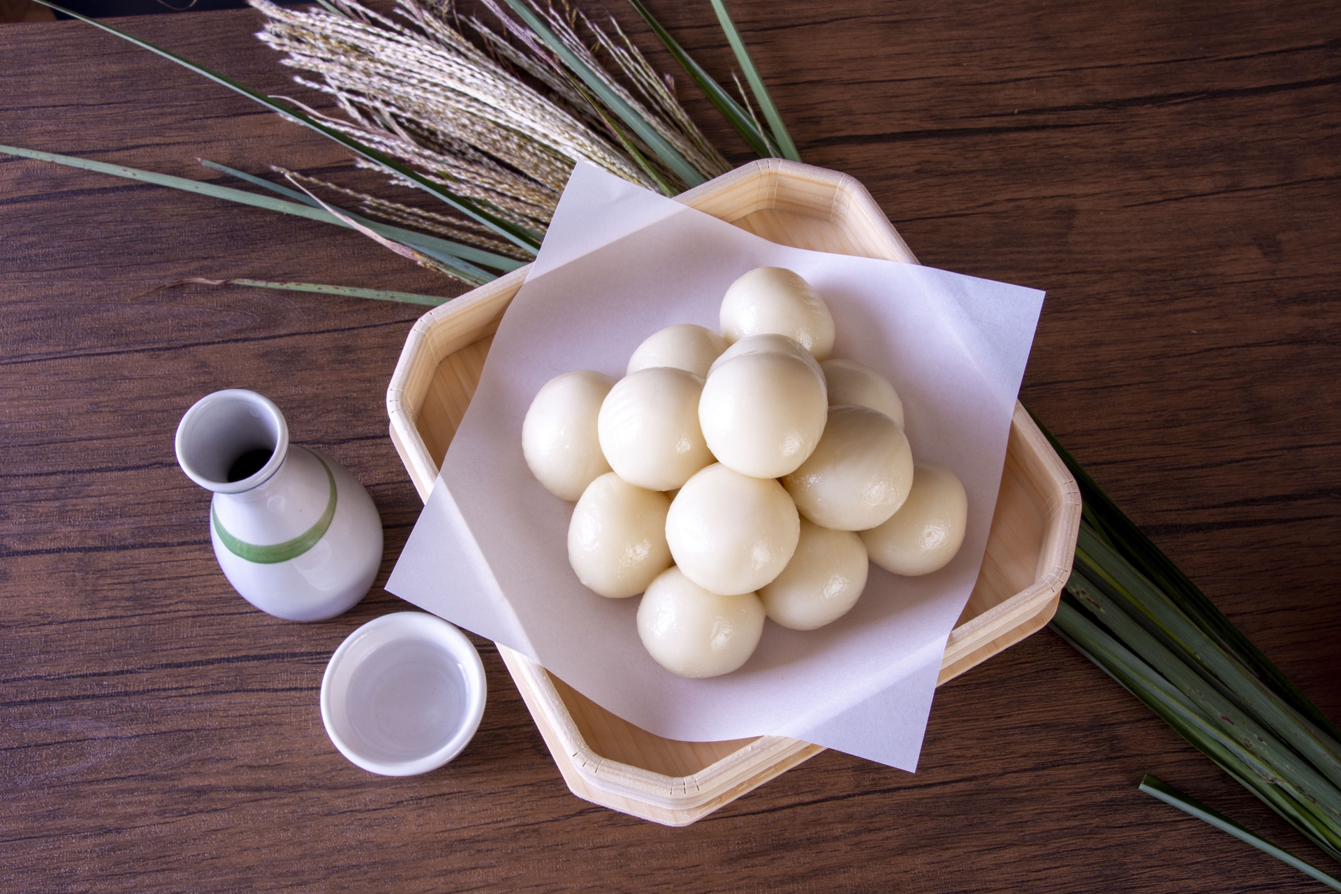 Tsukimi dango displayed with Japanese pampas grass for moon viewing